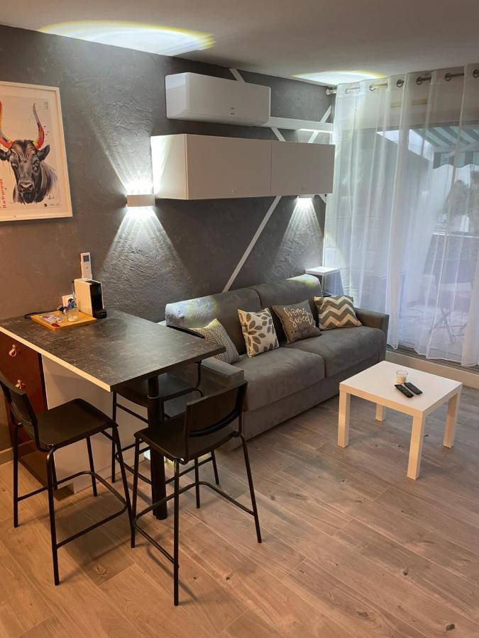 Superbe Studio, Terrasse, Piscine, Parking Le Grau-du-Roi Extérieur photo